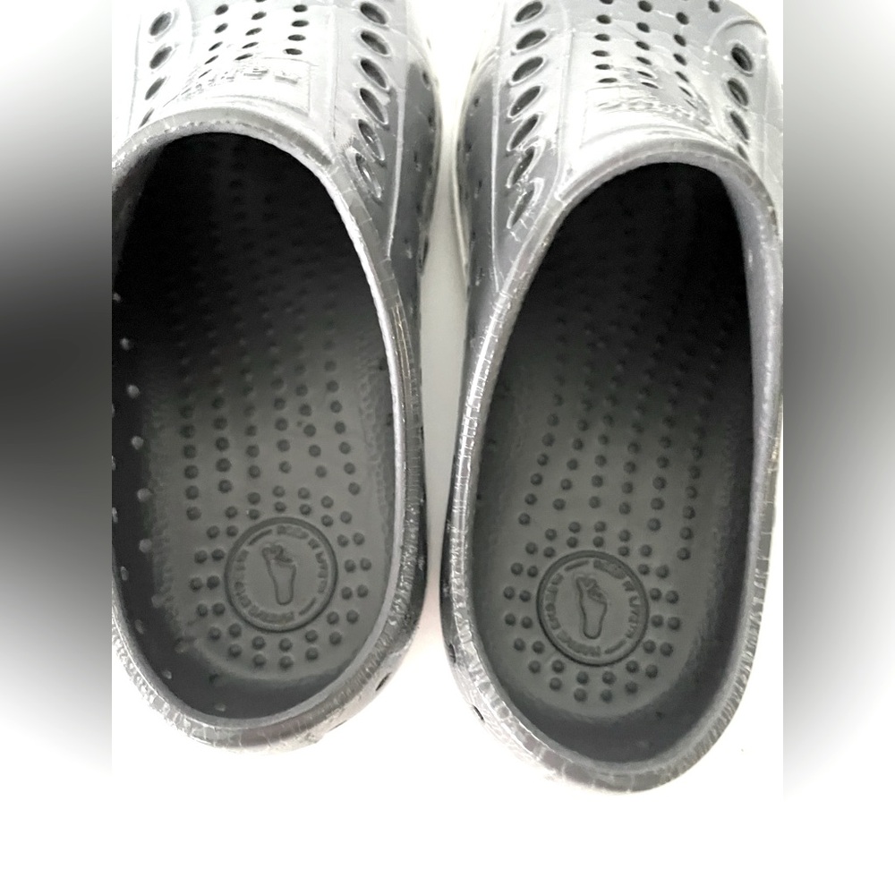Native Jefferson Gray Shoes Size 9 - Picture 2 of 5